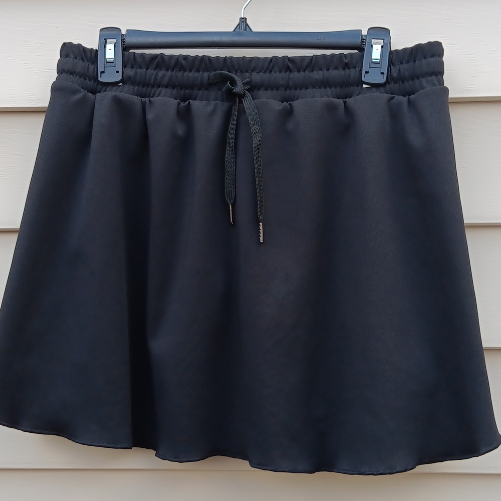 STAR STYLE Women's Black Skort